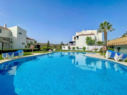 Castillo de Sabinillas Apartamento | Beautiful Buganvillas Garden Property