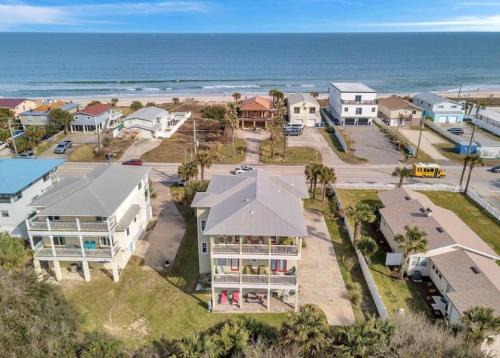 Vilano Beach Casa | Beautiful By The Sea for 8