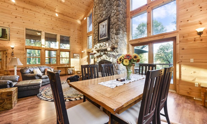 Placerville Casa | Beautiful Cabin in the Woods - Near Jenkinson Lake