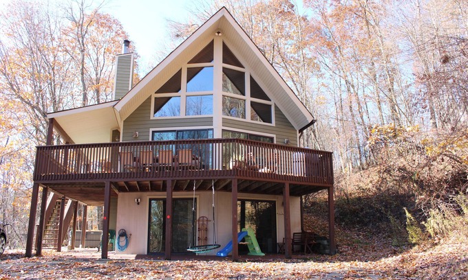 Paradise Point Casa | Beautiful Cabin with Lake access, hot tub, and all the amenities