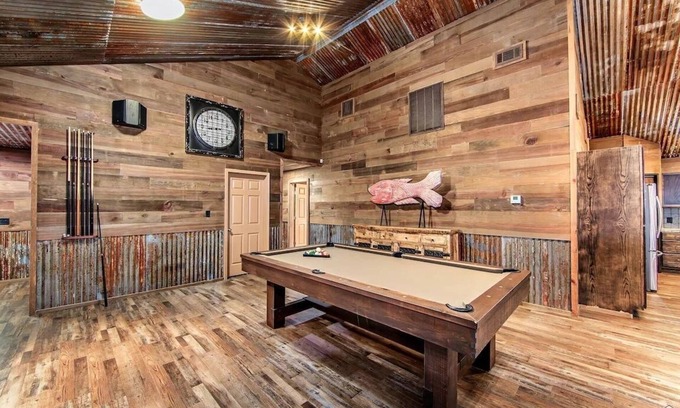Chauvin Cabina | Beautiful Camp and Dock
