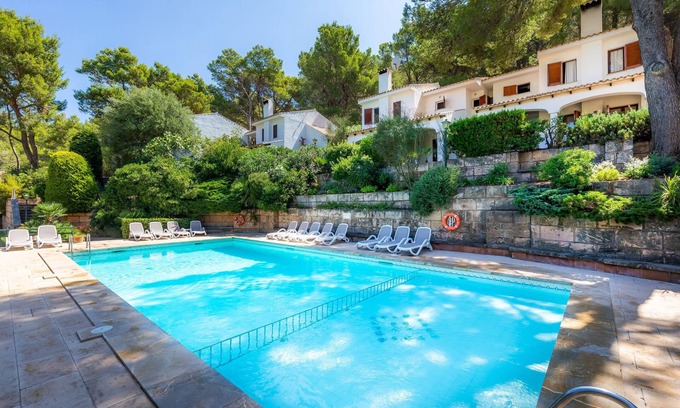 Cala San Vicente Villa | Precioso Can Botana 1 con jardín, terraza, piscina y Wi-Fi