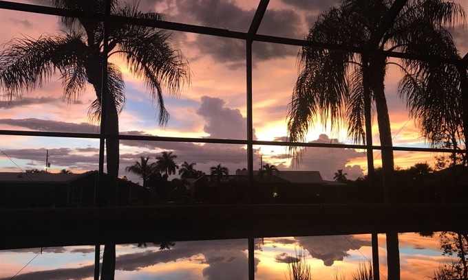 Punta Gorda Casa | Hermosa casa del canal con una increíble vista del atardecer! ¡Cotizada recientemente!