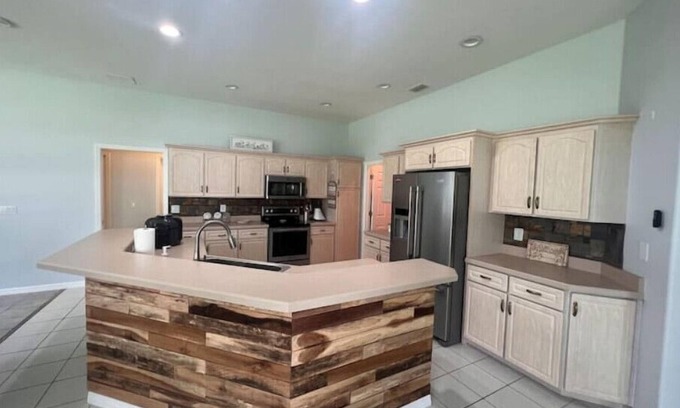 Indian Trails Casa | Beautiful Canal View Beach House!!
