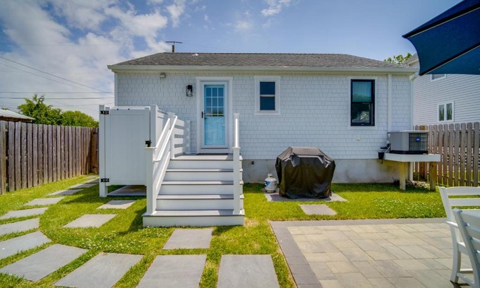 Cape May Casa | Beautiful Cape May Cottage Walk to Beach and Mall!