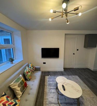 Fairfield Casa | Beautiful Central Croydon Rooms - 5 mins to train