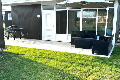 Chichester Chalet De Esquí | Beautiful Chalet, 18 Cordova, Selsey Country Club