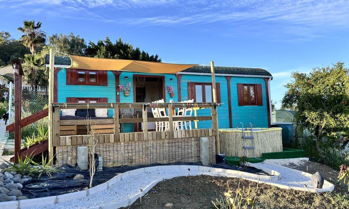 Nueva Milla de Oro Chalet De Esquí | Beautiful Chalet in Estepona with stunning views