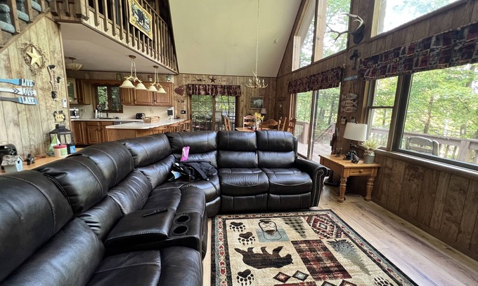Lake Ariel Chalet De Esquí | Beautiful chalet with seasonal lake views in The Hideout