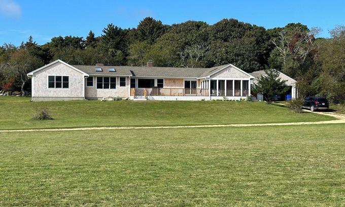 Chilmark Casa | Beautiful Chilmark beach house. Great screen porch. Fun house. Pet friendly.