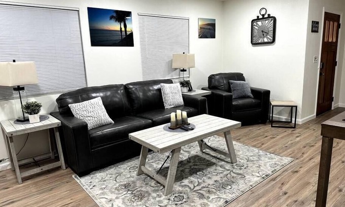 Lemoore Casa | Beautiful. Comfortable. Clean.
