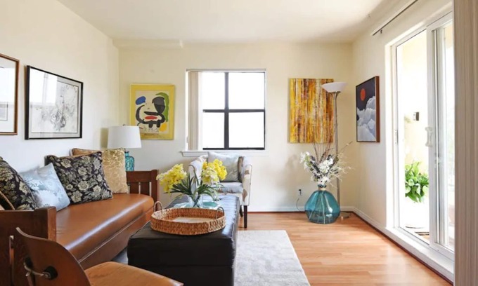 Playa Del Rey Condominio | Beautiful & Comfy Beach Getaway - Queen Bed - Pkg!