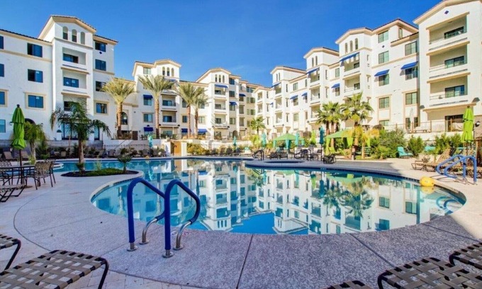 Ocotillo Condominio | Beautiful condo at the luxurious resort style "THE CAYS" in DOWNTOWN OCOTILLO!