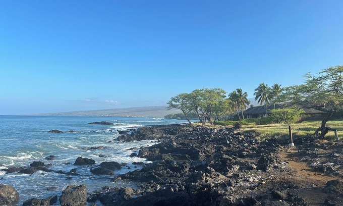 Kamuela Condominio | Beautiful condo in The Fairways at Mauna Lani resort with Beach Club access.