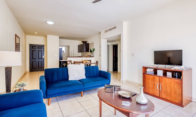 Libertad Apartamento | Beautiful condo with a balcony, kitchen, sparkling pools, & fitness center