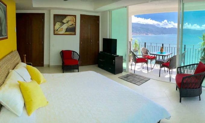 Colonia Olímpica Apartamento | BEAUTIFUL CONDO VIEW TO THE SEA AND TO THE MOUNTAINS PUERTO VALLARTA BVG