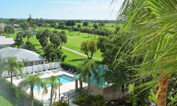 Palmetto Apartamento | Beautiful Condo "Point of View" Terra Ceia Bay Golf and Tennis Club