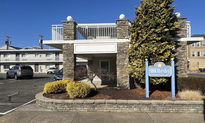 North End Condominio | Beautiful Condo Sleeps 4 - Only 2 Blocks From Beach/boardwalk