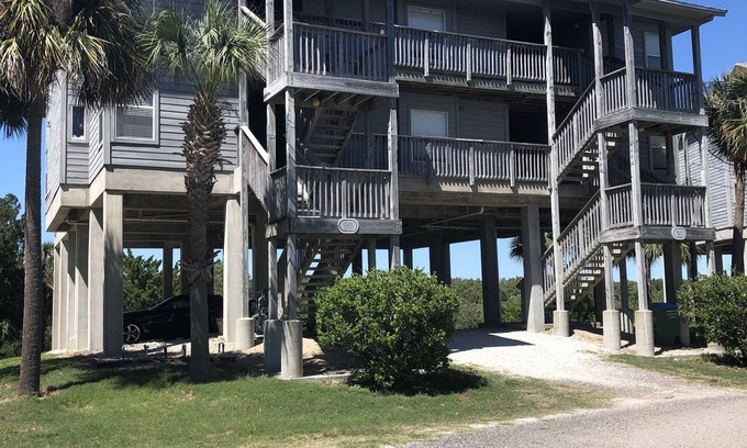 Cedar Key Condominio | Beautiful condo with Inter-coastal views. 2 Kayaks and one Paddle board.