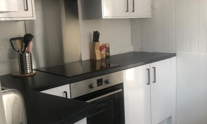 Oldbury Casa | Beautiful Cosy Home - Near Birmingham City Centre