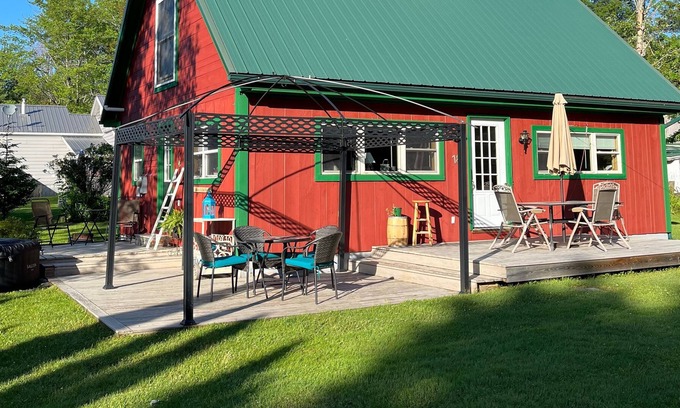 Sandy Creek Cabaña | Beautiful cottage in Sandy Creek NY