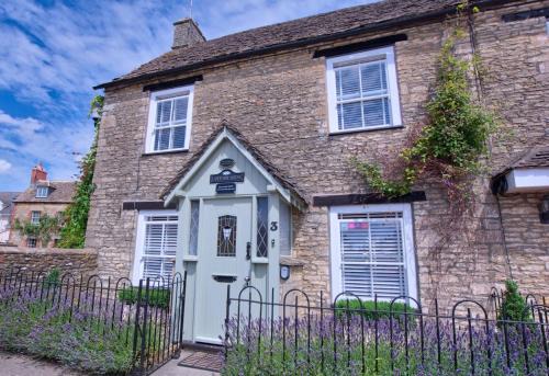 Sherston Casa | Beautiful Cottage in Picturesque Cotswolds Village