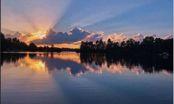 Crivitz Cabaña | Beautiful cottage on Crooked Lake! Sleeps 9 comfortably.