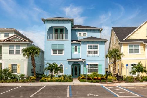 West Kissimmee Casa | Beautiful Cottage With Private Pool Near Disney With Margaritaville Resort & Island H20 Access - 8153Su