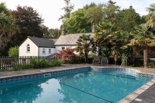 Mabe Casa | Beautiful Country Farmhouse Set In A Stunning Woodland With Pool, Sauna & Parking at 'The Old Farmhouse'
