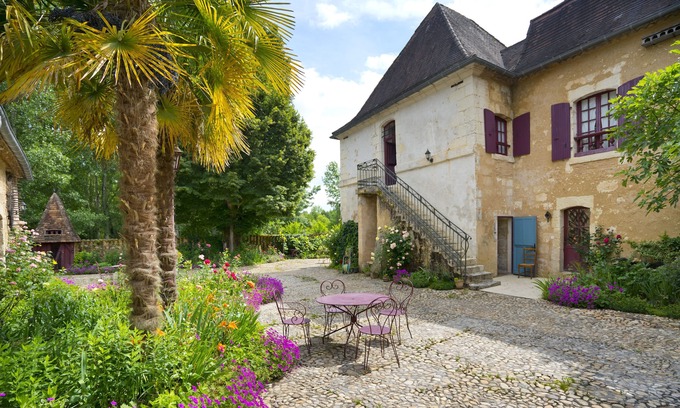 Villamblard Casa | Hermosa casa de campo con una gran piscina y un bonito jardín, conexión Wi-Fi gratuita
