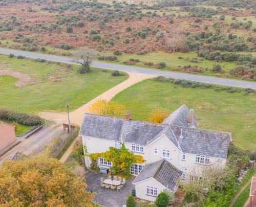 New Forest District Casa | Beautiful Country House with Forest View & Garden