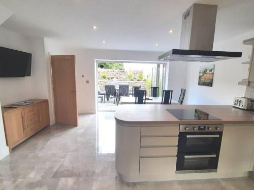 Barkisland Casa | Beautiful countryside cottage, sleeps 6, dogs welcome