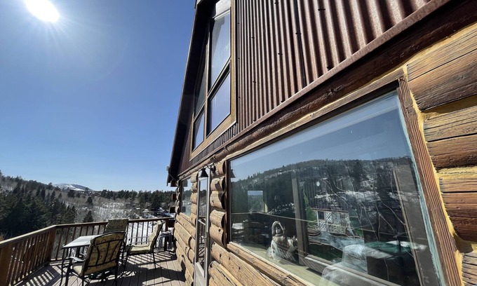 Elk Meadows Cabina | Hermosa cabaña acogedora con enormes vistas y privacidad.