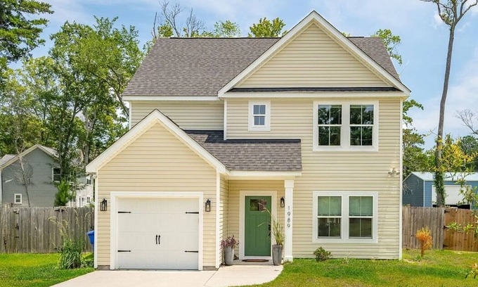 Johns Island Casa | Beautiful-Cozy-MODERN- 2-bedroom house with all the Essentials- Johns Island SC