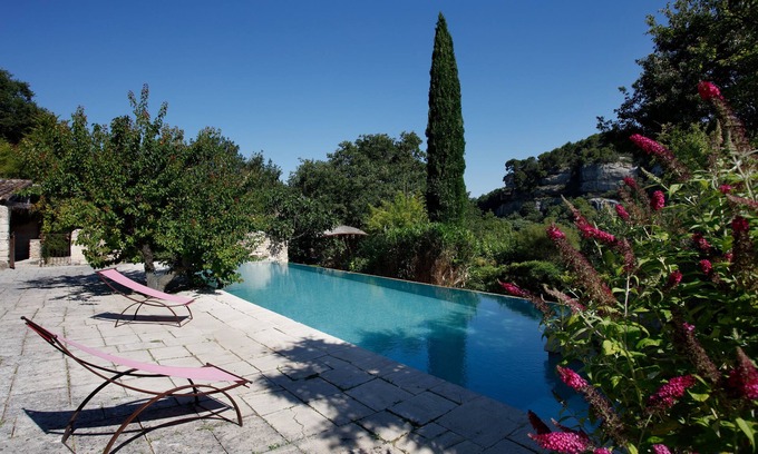 Le Beaucet Otro | Casa de campo provenzal muy espaciosa, piscina, capacidad15, totalmente equipada