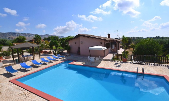 Solarino Villa | Hermosas famileinfreundliches Casa unifamiliar con piscina privada.