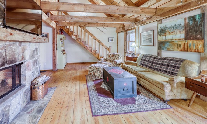 West Wardsboro Casa | Beautiful Dog-Friendly 3-Story Home w/Gas Fireplace, Fast WiFi, Deck, Gas Grill
