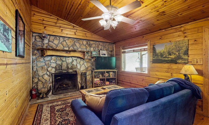 Kyle Cabina | Beautiful dog-friendly river view cabin with mountain views and private fire-pit