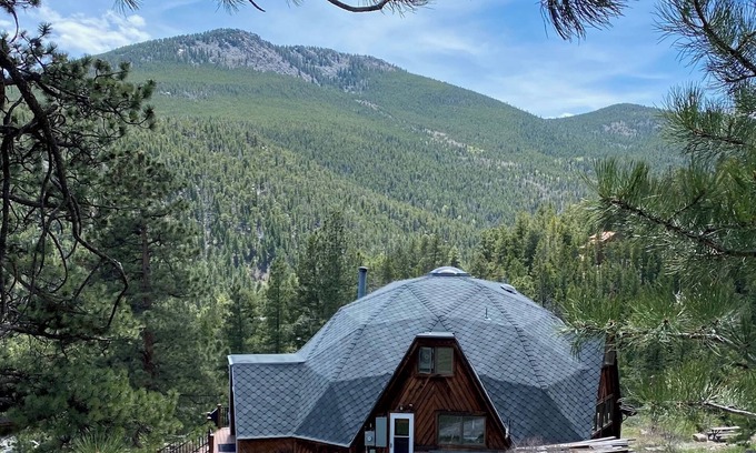 Coal Creek Canyon Cabina | Beautiful Dome House on 7 Mountain Acres 30 minutes to Boulder or Golden