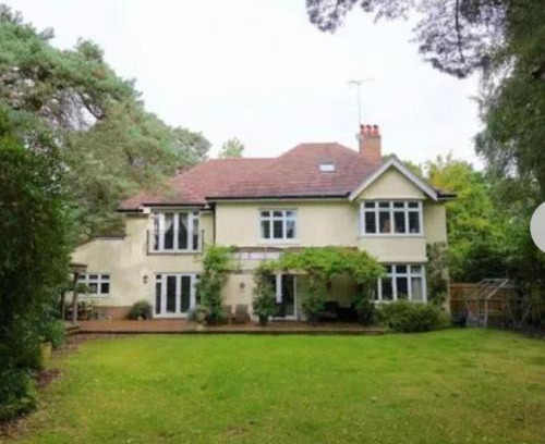 Broadstone Casa | Beautiful Dorset Holiday Home in private grounds