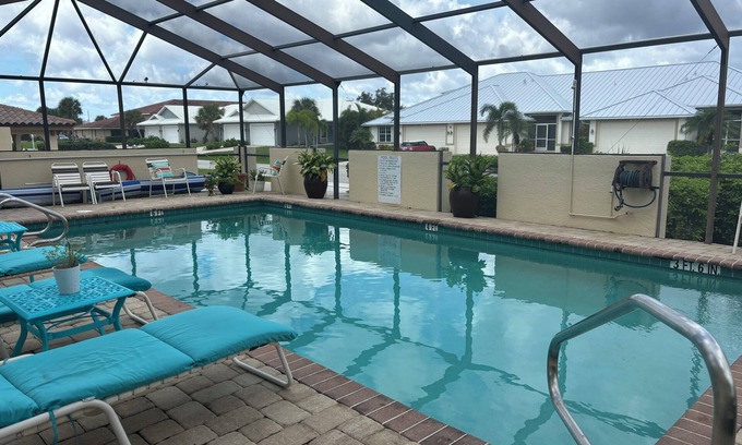 Punta Gorda Apartamento | Beautiful downtown Punta Gordain walking distance of Fisherman's Village