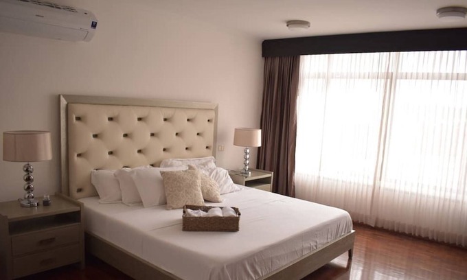 Barrio Urdesa Apartamento | Hermoso, elegante y espacioso apartamento 3BD en Lomas de Urdesa