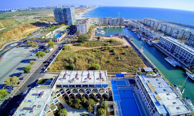 Herzliya Pituach Apartamento | Hermosa suite de todo el jardín en la marina Herzliya - el lugar ideal para familias