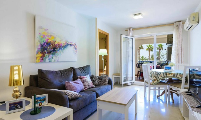 Oropesa del Mar Apartamento | Beautiful apartment for 4 guests with pool, A/C, WIFI, TV, terrace and pets allowed