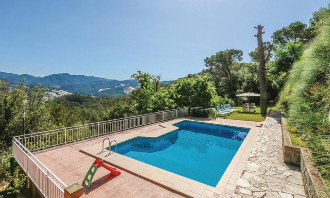 Sant Cebria de Vallalta Casa | Beautiful home in St Cebria de Vallalta