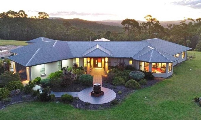 Pindimar Casa | Beautiful Estate in Tea Gardens, 15 mins from the Beach!