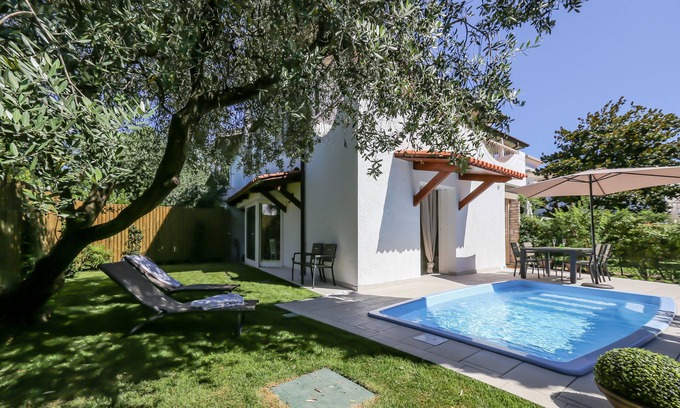 Colombare Villa | Hermosa villa exclusiva a 50 metros del lago