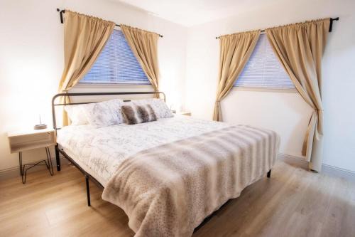 Southside Casa | Beautiful Family Home Mins to Lackland