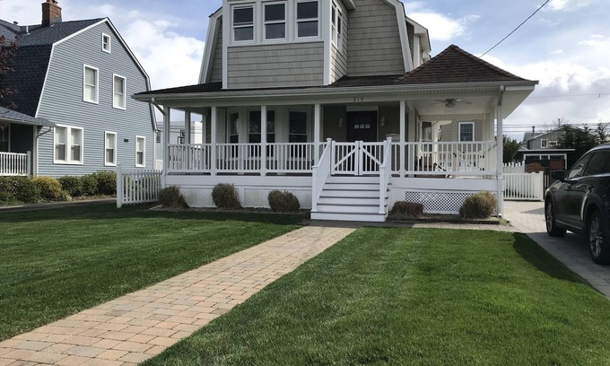 Bradley Beach Casa | Beautiful, family friendly Bradley Beach home 1.5 blocks from the beach!