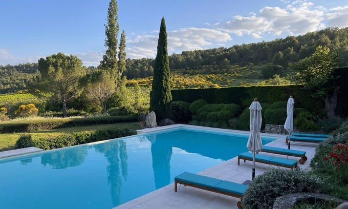 Mormoiron Otro | Beautiful farm house with stunning views and infinity pool